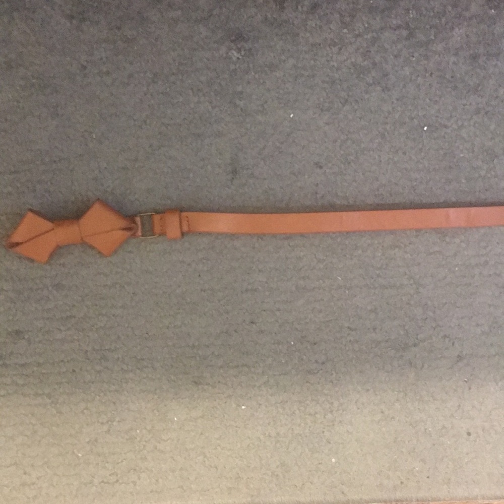 Skinny Faux Leather Waist Belt - Picture 7 of 16